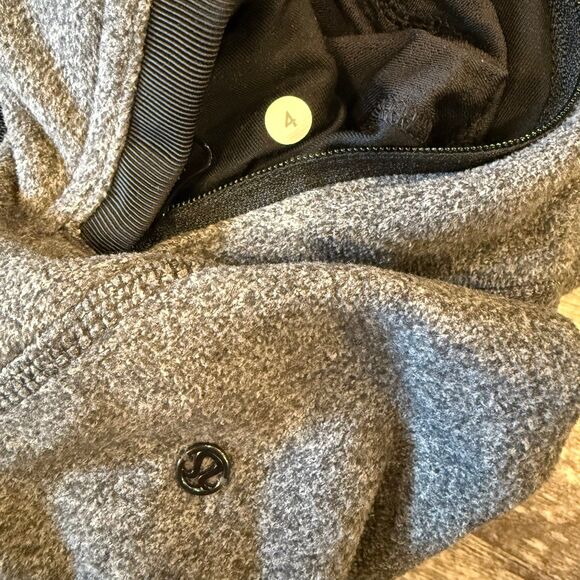 Like New! Lululemon Moto Jacket Size 4 Zippered Pea‎ Coat - Picture 2 of 8